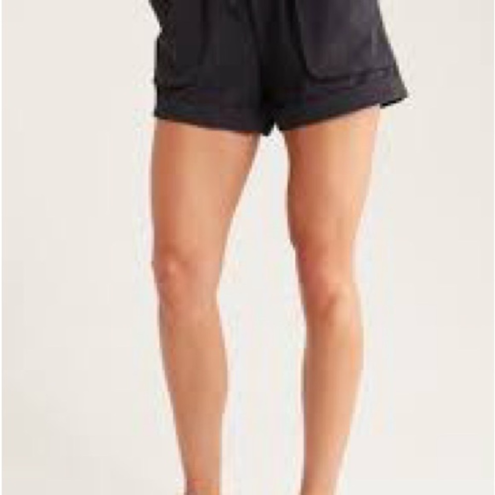 Zella Cuffed Black Shorts